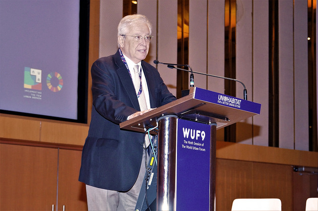 Joan Clos addressing the participants