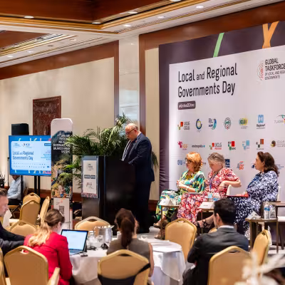 Localization at the centre of the HLPF